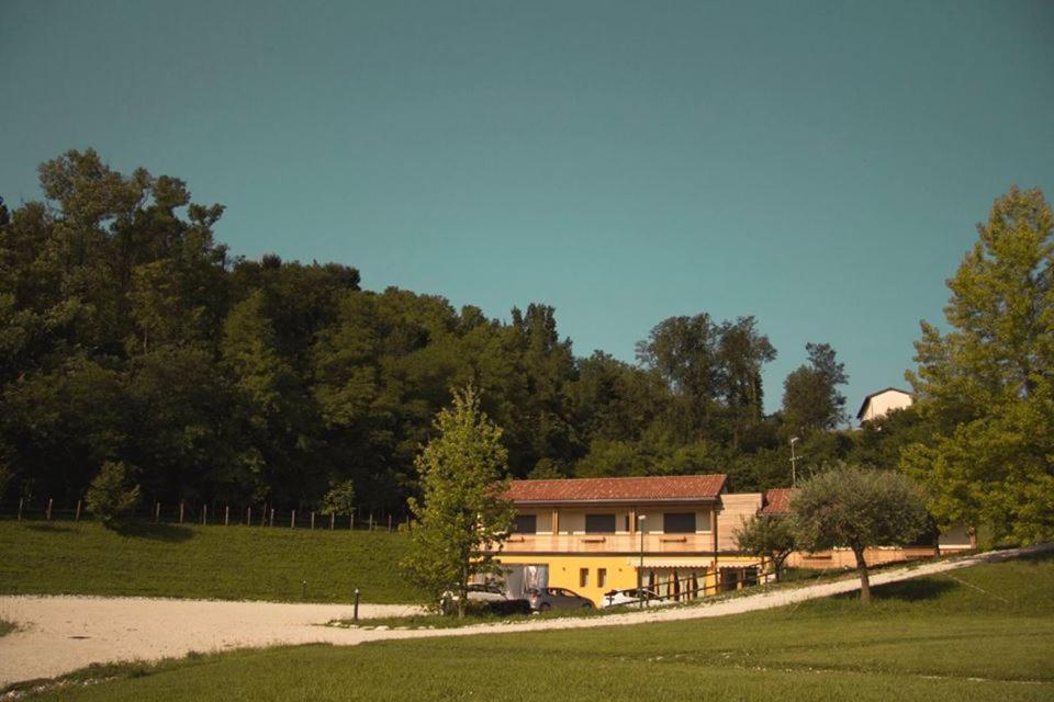 Nikolas' Valley Cornuda Exterior foto