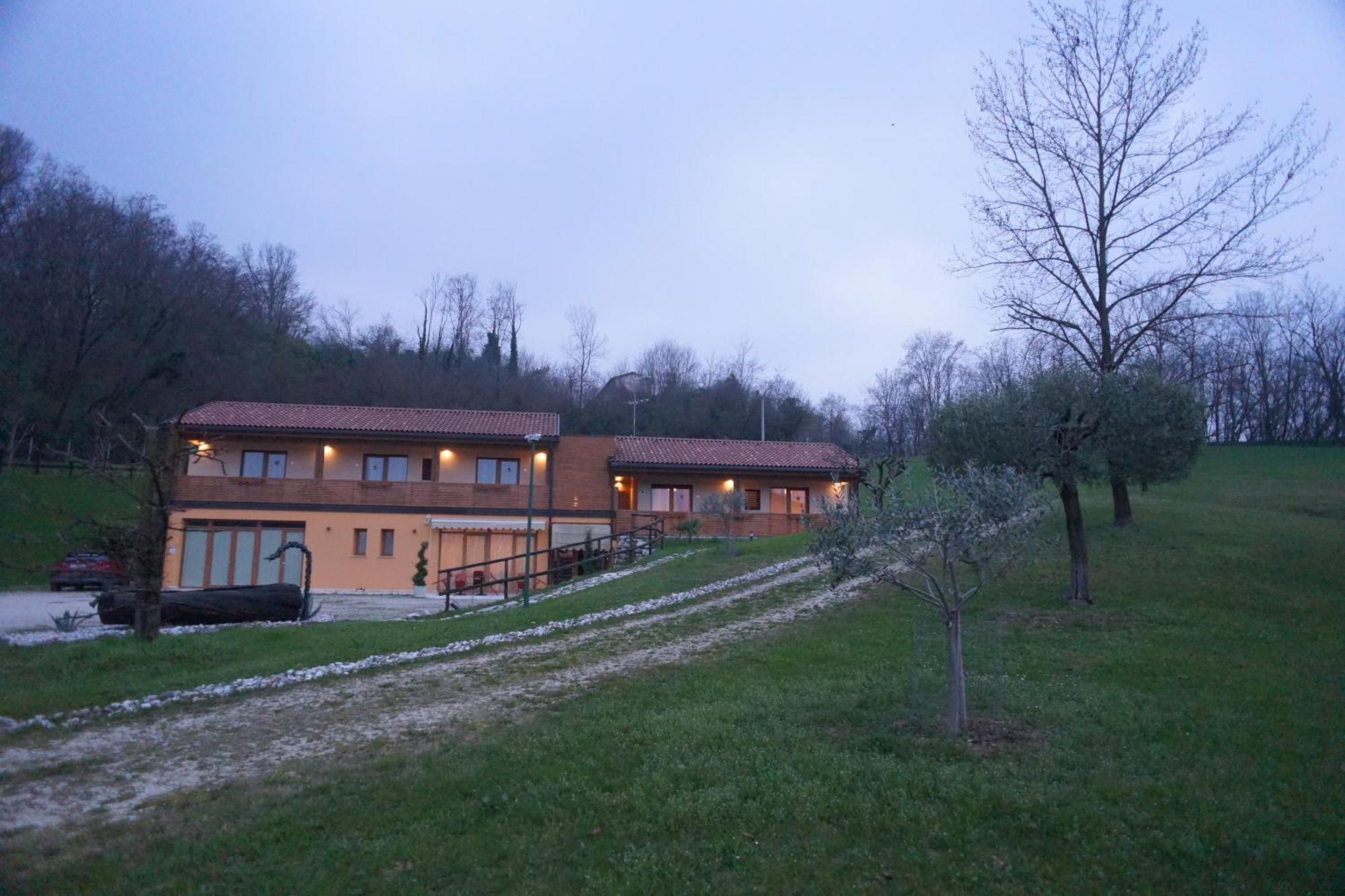 Nikolas' Valley Cornuda Exterior foto
